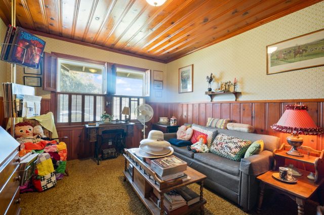 929 Capistrano Drive, Salinas, CA 93901