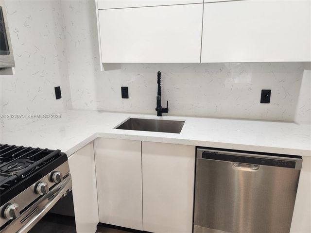 15315 SW 106th Ter 433, Miami, FL 33196