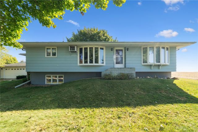 4565 Alice Road, Center Point, IA 52213