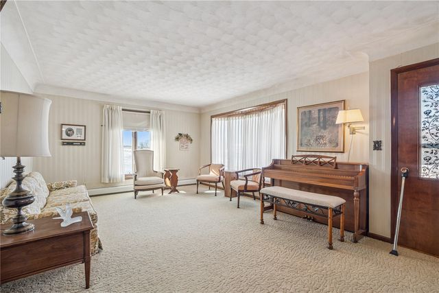 4565 Alice Road, Center Point, IA 52213