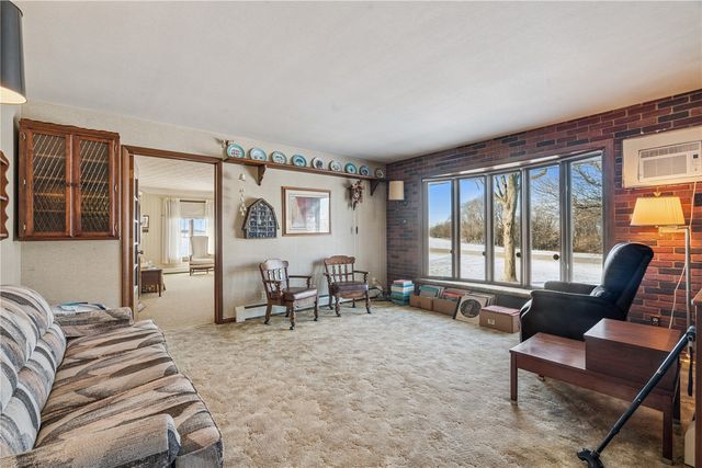 4565 Alice Road, Center Point, IA 52213