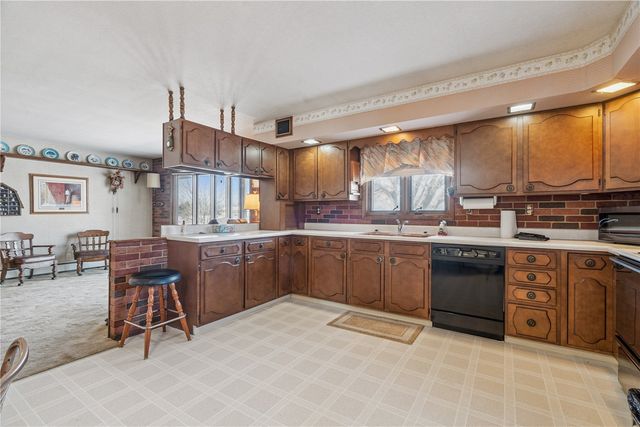 4565 Alice Road, Center Point, IA 52213