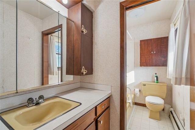 4565 Alice Road, Center Point, IA 52213