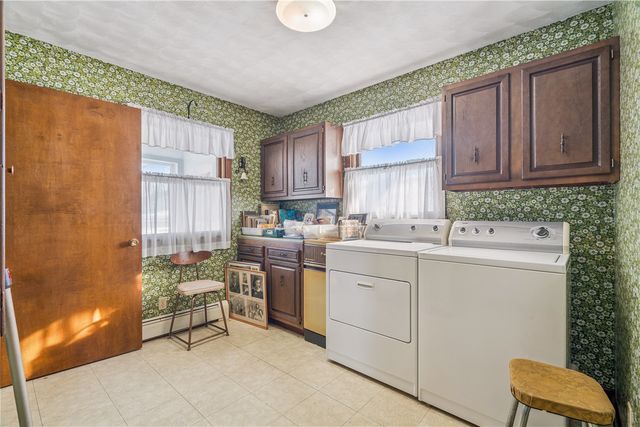 4565 Alice Road, Center Point, IA 52213