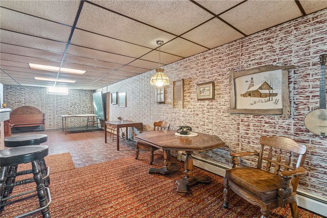 4565 Alice Road, Center Point, IA 52213