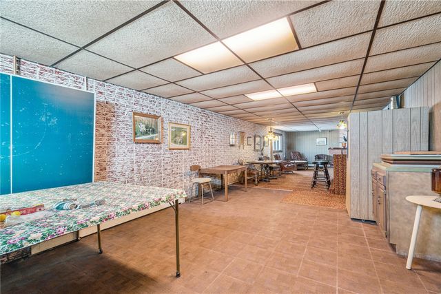 4565 Alice Road, Center Point, IA 52213