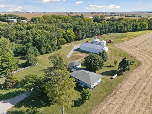 4565 Alice Road, Center Point, IA 52213