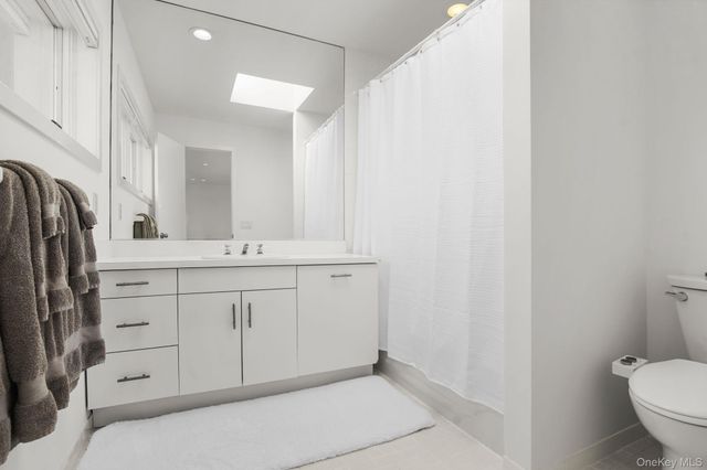 14 Old Colony Drive, Larchmont, NY 10538