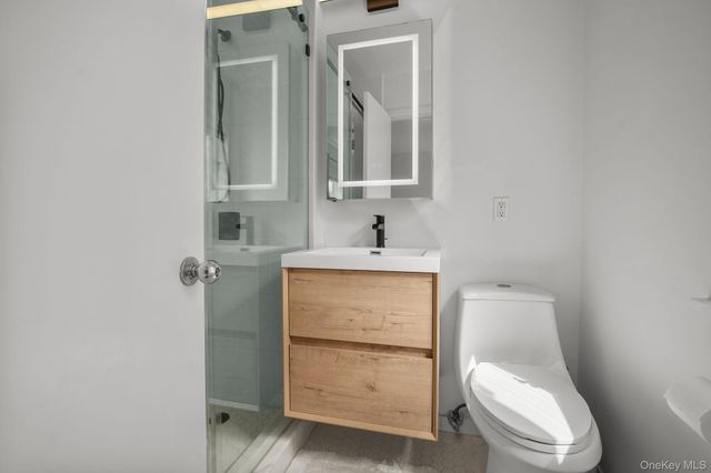 14 Old Colony Drive, Larchmont, NY 10538