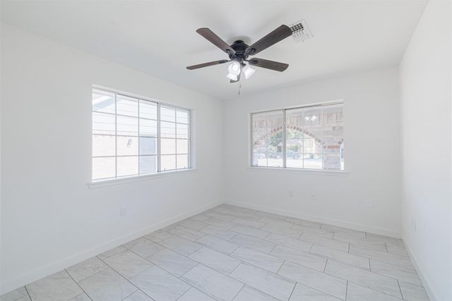 2122 Maple Circle, Rosenberg, TX 77471