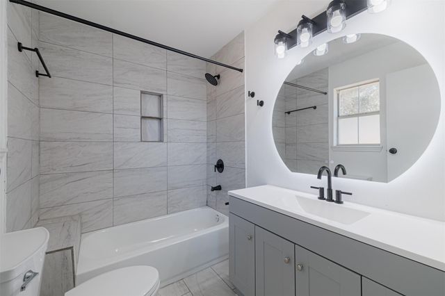 2122 Maple Circle, Rosenberg, TX 77471