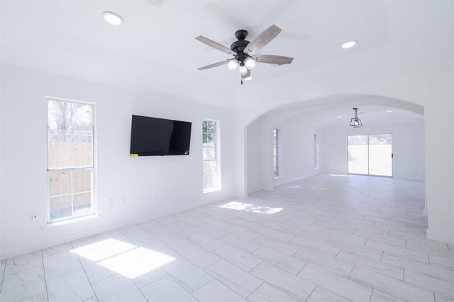 2122 Maple Circle, Rosenberg, TX 77471