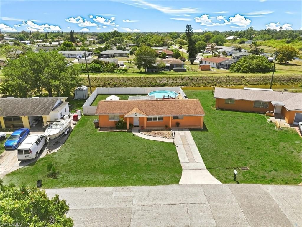1524 Markdale ST E, LEHIGH ACRES, FL 33936 — exterior