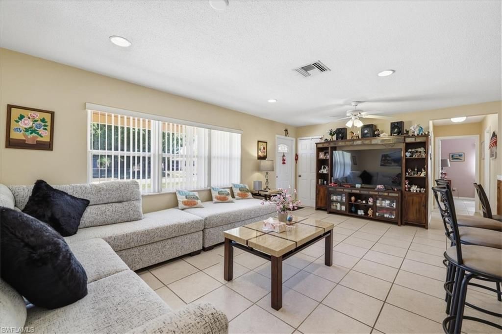 1524 Markdale ST E, LEHIGH ACRES, FL 33936 — photo 4