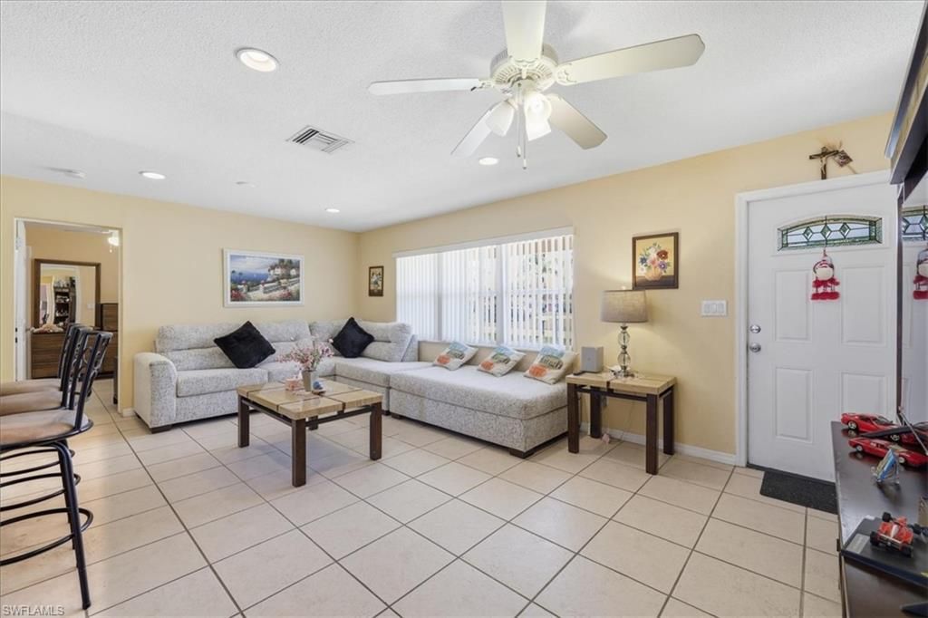 1524 Markdale ST E, LEHIGH ACRES, FL 33936 — photo 5