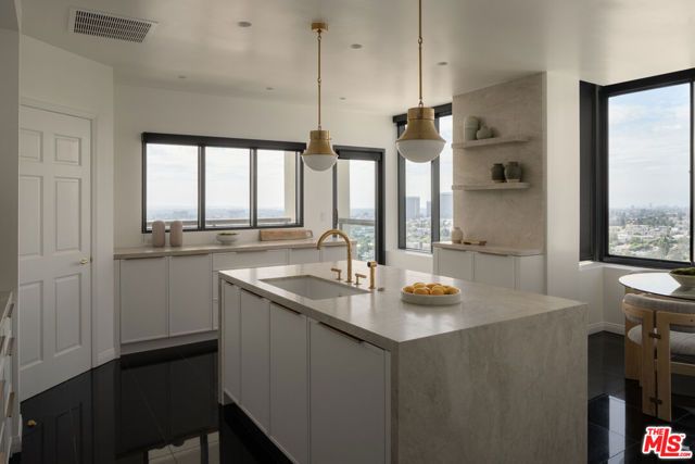 10724 Wilshire Boulevard 1501, Los Angeles, CA 90024