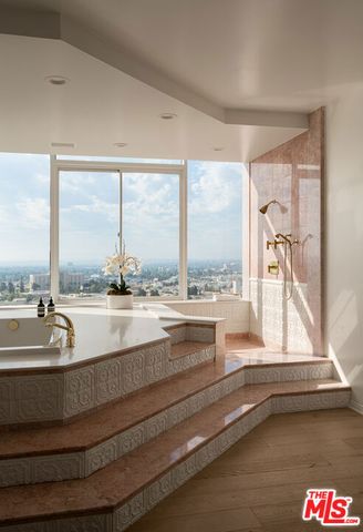 10724 Wilshire Boulevard 1501, Los Angeles, CA 90024