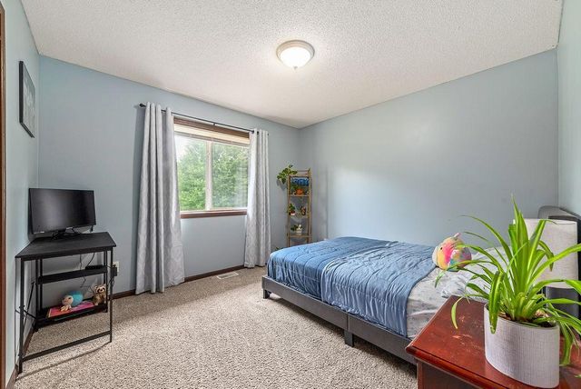 22363 Jed Drive, Rogers, MN 55374
