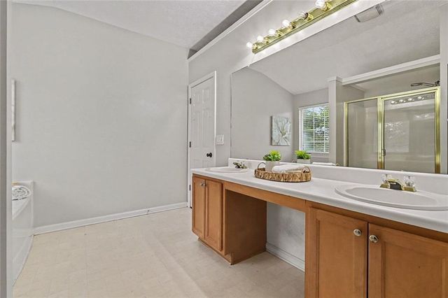 3184 Elmwood Court, Atlanta, GA 30349