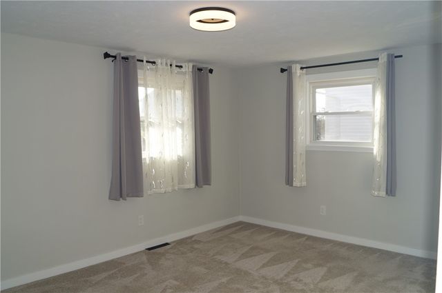 412 Jane St, Jeannette, PA 15644