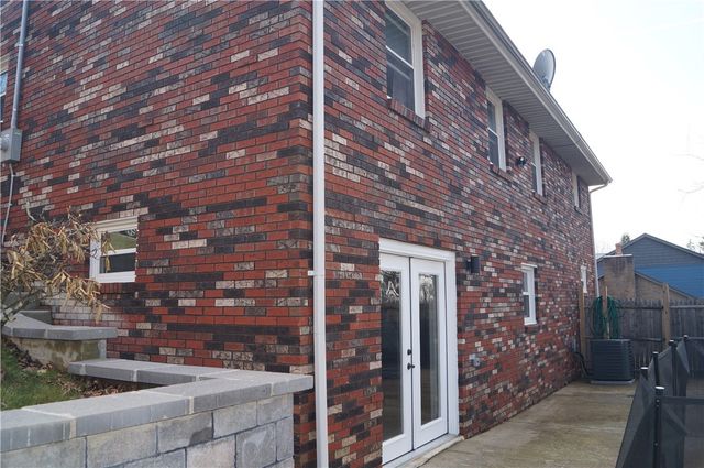 412 Jane St, Jeannette, PA 15644