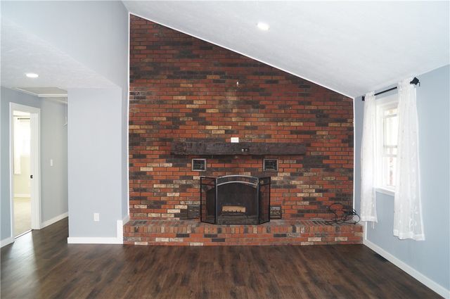 412 Jane St, Jeannette, PA 15644