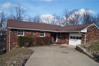 412 Jane St, Jeannette, PA 15644