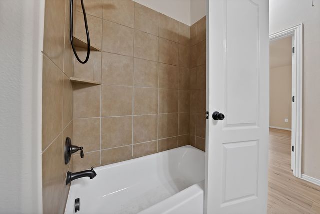 8118 La Frontera Trail, Arlington, TX 76002