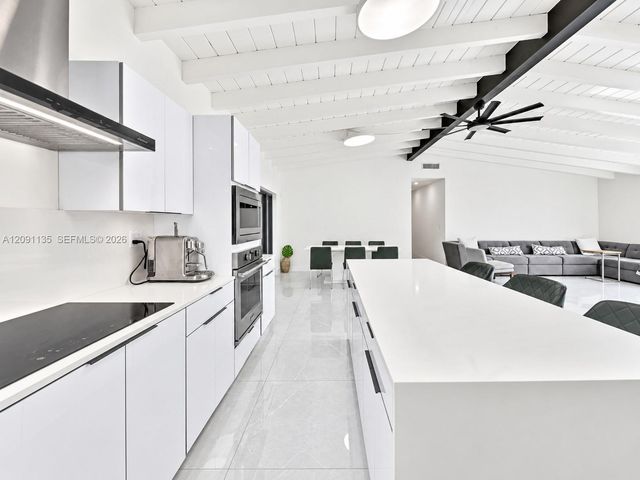 9401 SW 82nd Avenue, Miami, FL 33156