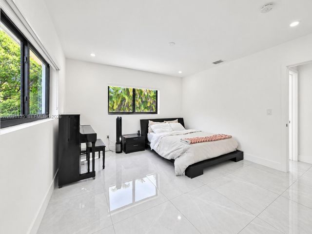9401 SW 82nd Avenue, Miami, FL 33156