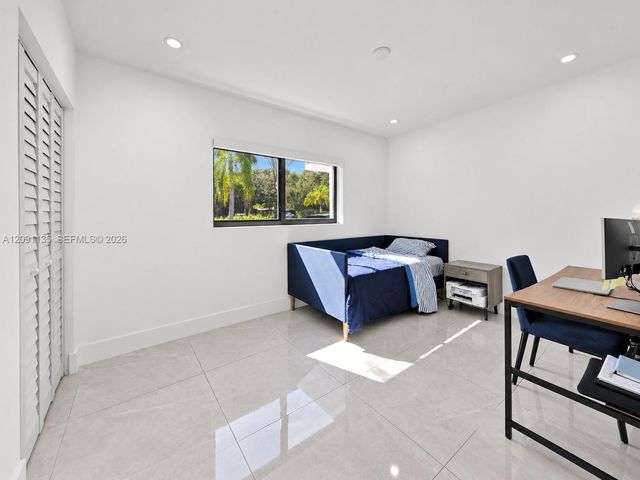 9401 SW 82nd Avenue, Miami, FL 33156