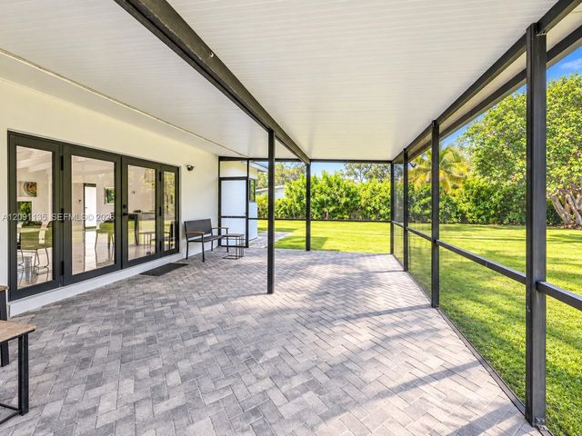 9401 SW 82nd Avenue, Miami, FL 33156