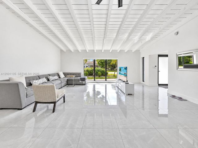 9401 SW 82nd Avenue, Miami, FL 33156