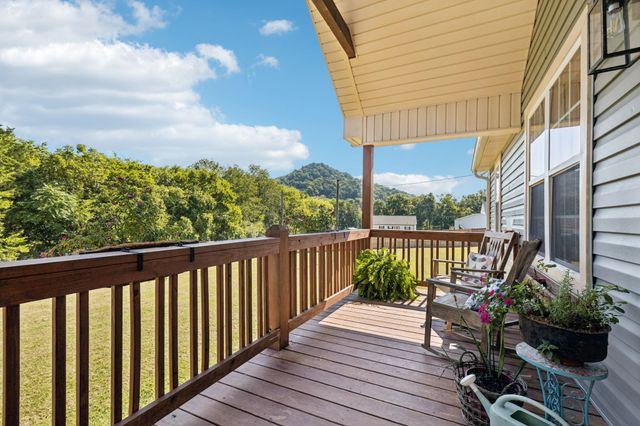 563 Defeated Creek Hwy, Carthage, TN 37030