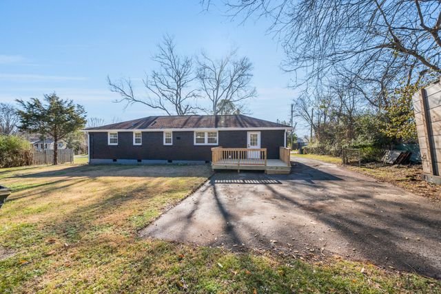 111 Gates Dr, Hendersonville, TN 37075