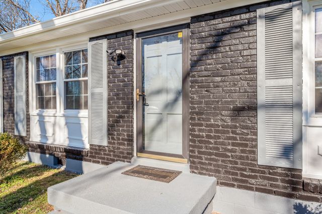 111 Gates Dr, Hendersonville, TN 37075