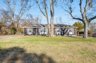 111 Gates Dr, Hendersonville, TN 37075