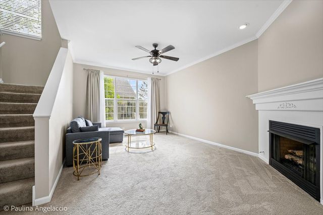 629 Pheasant Trail, St. Charles, IL 60174