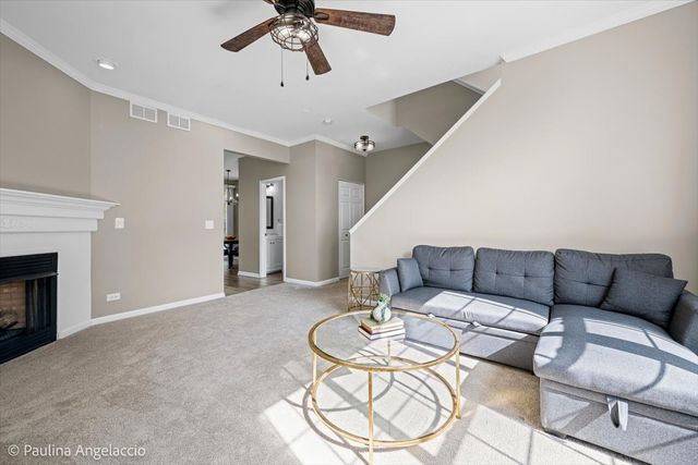 629 Pheasant Trail, St. Charles, IL 60174