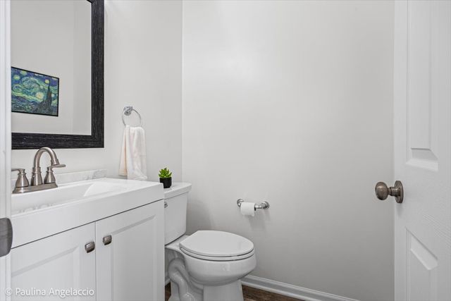 629 Pheasant Trail, St. Charles, IL 60174