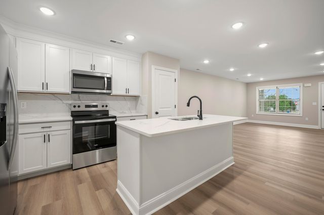 100, 106, 112, 118, 124 Harvest Bend Trail, Berea, KY 40403