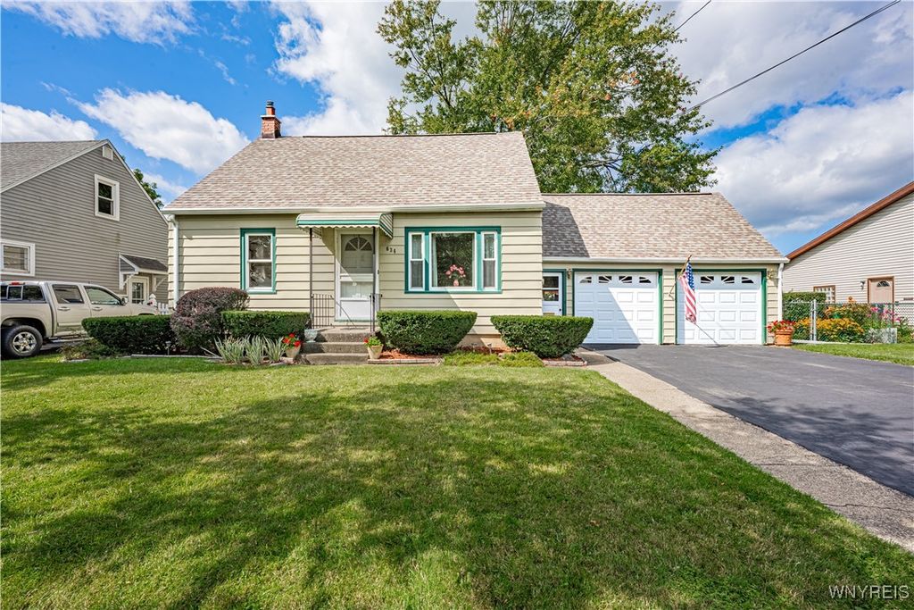 634 73rd Street, Niagara Falls, NY 14304