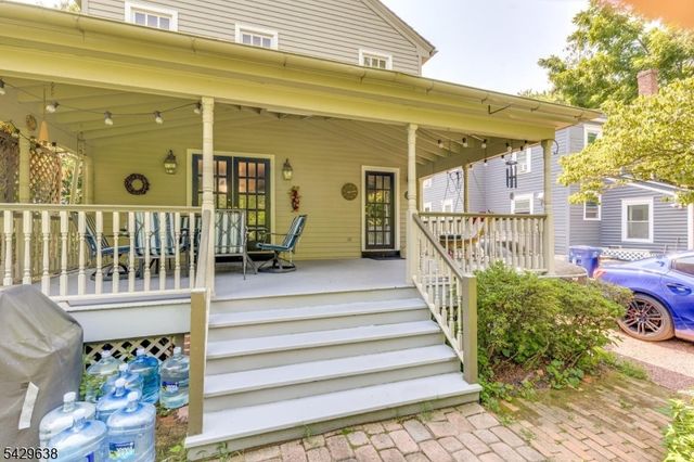 15 E 2nd St, Moorestown Twp., NJ 08057