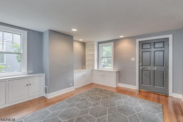 15 E 2nd St, Moorestown Twp., NJ 08057
