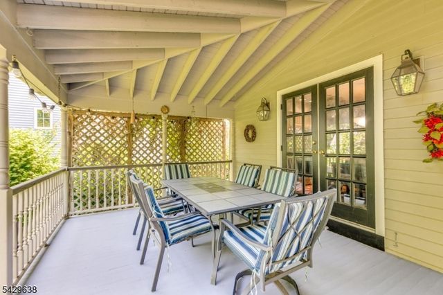 15 E 2nd St, Moorestown Twp., NJ 08057