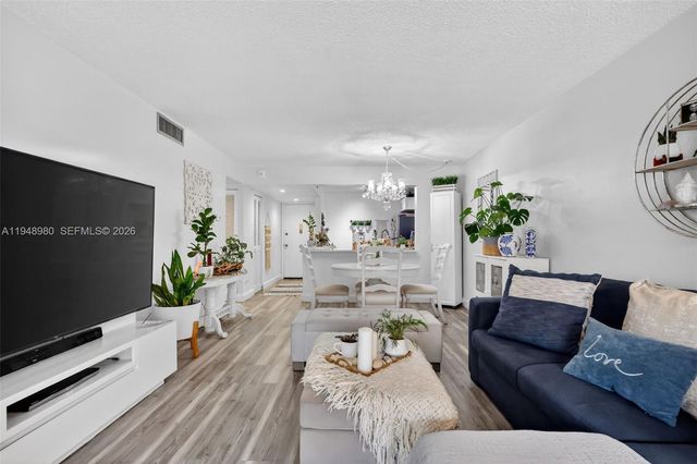 8150 W Mcnab Rd 304, Tamarac, FL 33321