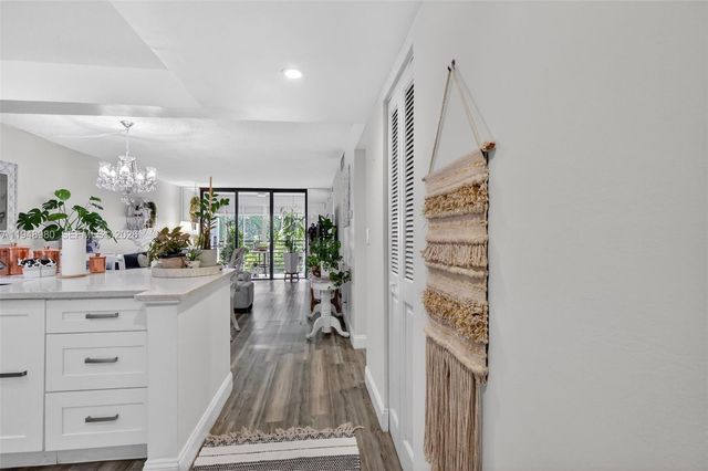 8150 W Mcnab Rd 304, Tamarac, FL 33321