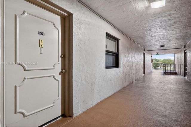 8150 W Mcnab Rd 304, Tamarac, FL 33321