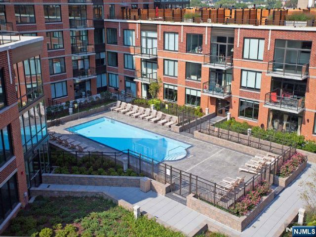 1125 Maxwell Lane 624, Hoboken, NJ 07030