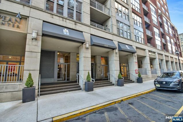 1125 Maxwell Lane 624, Hoboken, NJ 07030